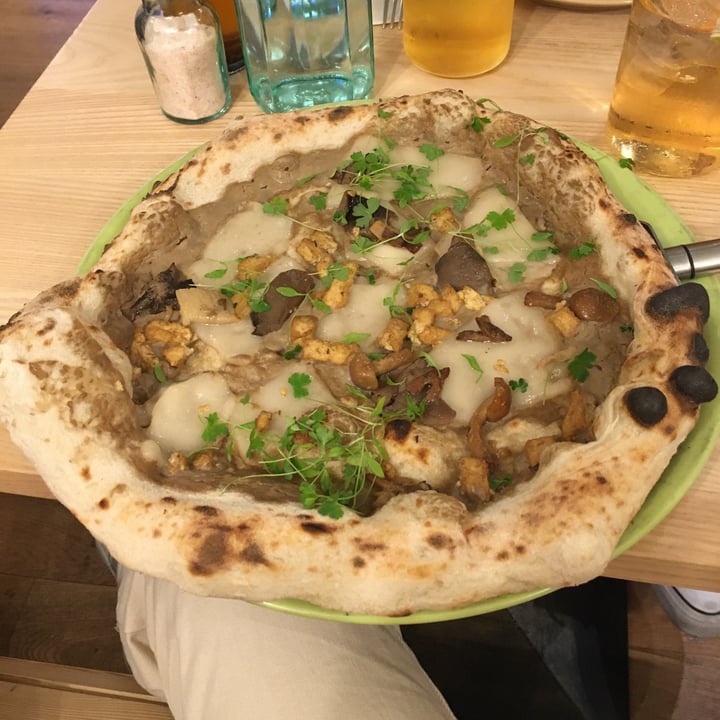 photo of Purezza - Vegan Pizza Camden The One With The Truffle shared by @esteriley123 on  30 Sep 2020 - review