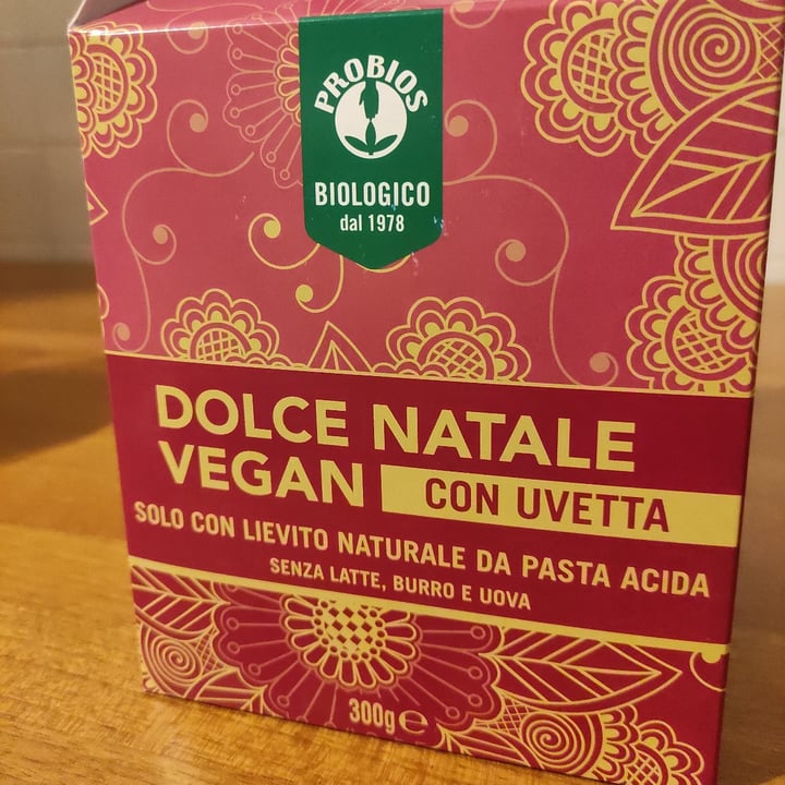 photo of La Via Del Grano  Dolce natale vegan con uvetta shared by @rossiveg on  18 Dec 2021 - review