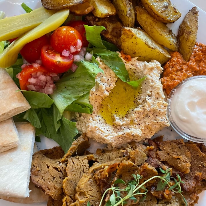 review photo of Blackbird - Vegankök & Bar Blackbirds kebab shared by @conigliospaventato on 14 Aug 2022 - review