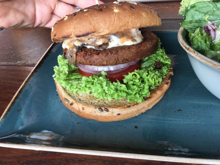 review photo of Hans Im Glück German Burgergrill Angerling Burger shared by @macadeni on 28 Jan 2020 - review