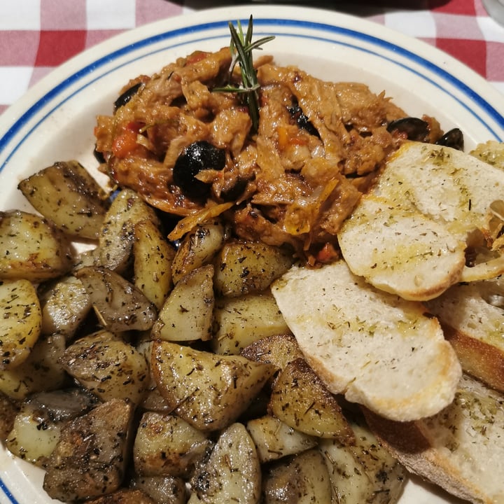 review photo of Al Sanpietrino Trattoria "Pollo" Alla Cacciatora E Patate shared by @anninha on 03 Jan 2022 - review