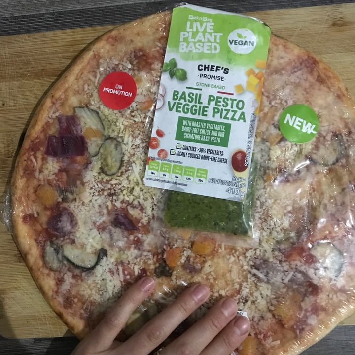 photo of Pick n Pay Basil Pesto Veggie Pizza shared by @meganimal on  19 Oct 2021 - review