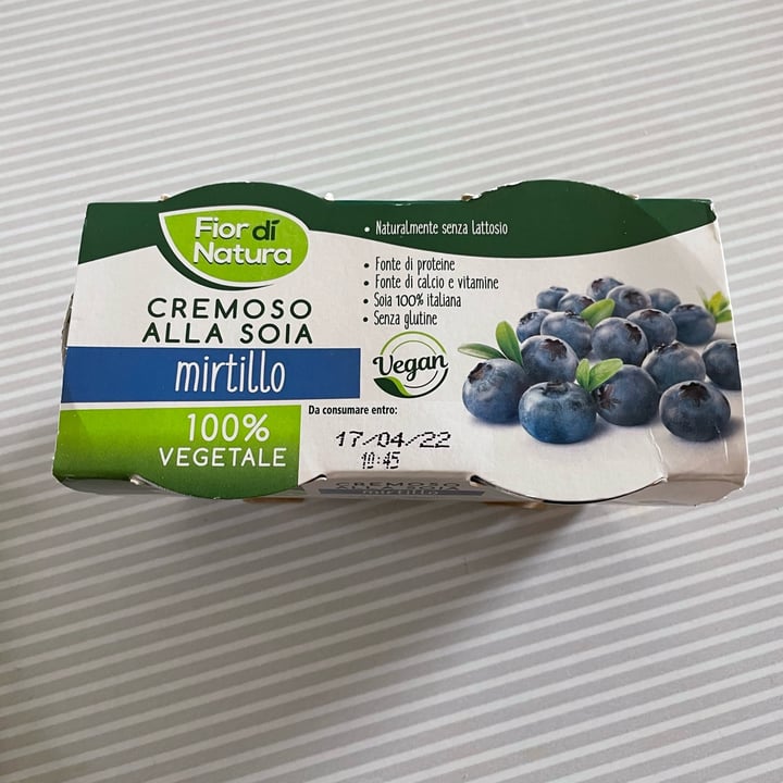 review photo of Fior di Natura Yogurt soia al mirtillo shared by @giuliamolla on 25 Mar 2022 - review