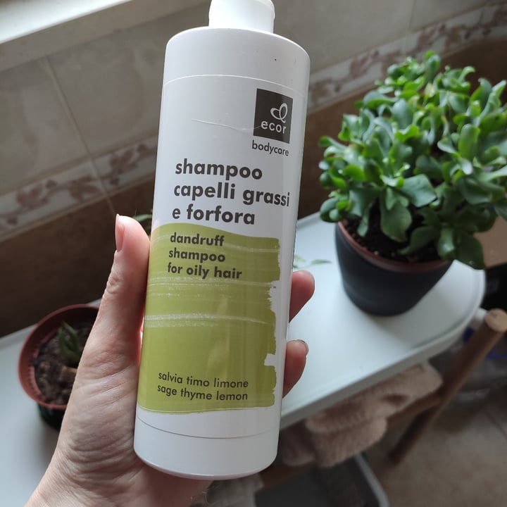 photo of Ecor Shampoo Capelli Grassi E Forfora shared by @snowball on  12 May 2021 - review