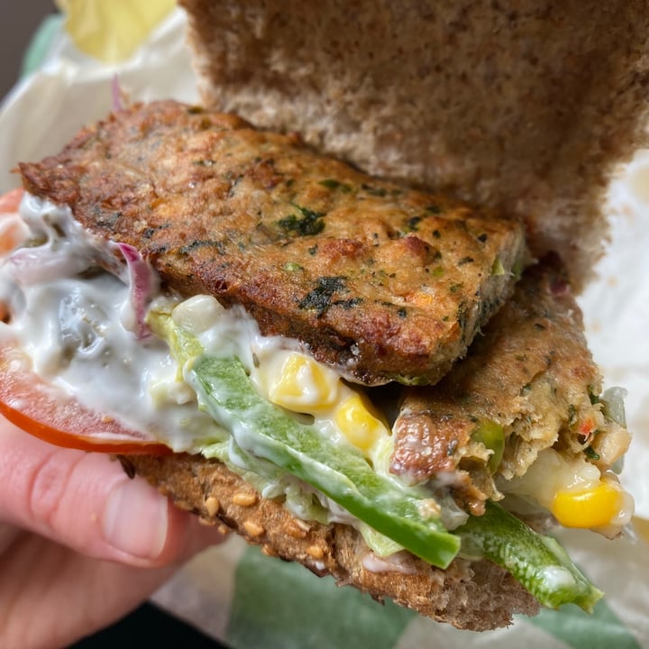 review photo of Subway Vegan Patty Sandwich shared by @madamecelindra on 08 May 2021 - review