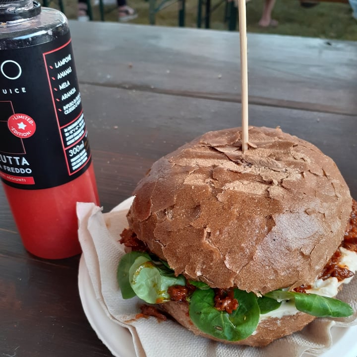 photo of Van Ver Burger Bibicu shared by @fra102030 on  05 Jun 2022 - review