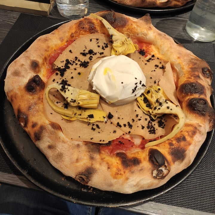 photo of Pizzeria "I Partenopei" Brescia Vegacciosa shared by @leeo91 on  06 Apr 2022 - review