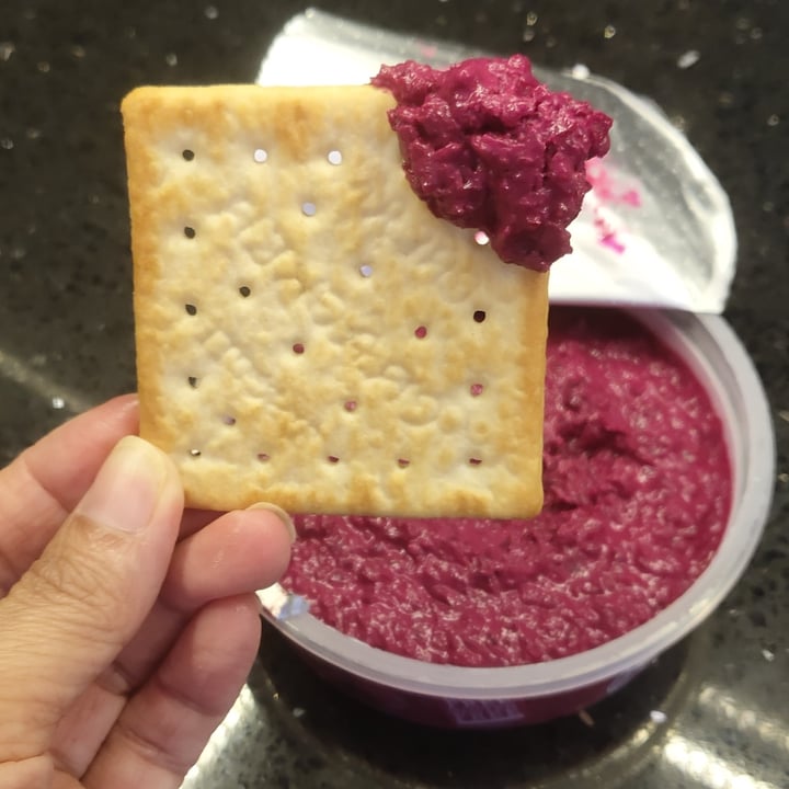 photo of Yumi's Roasted Beetroot Hommus shared by @amazinganne on  20 Sep 2020 - review