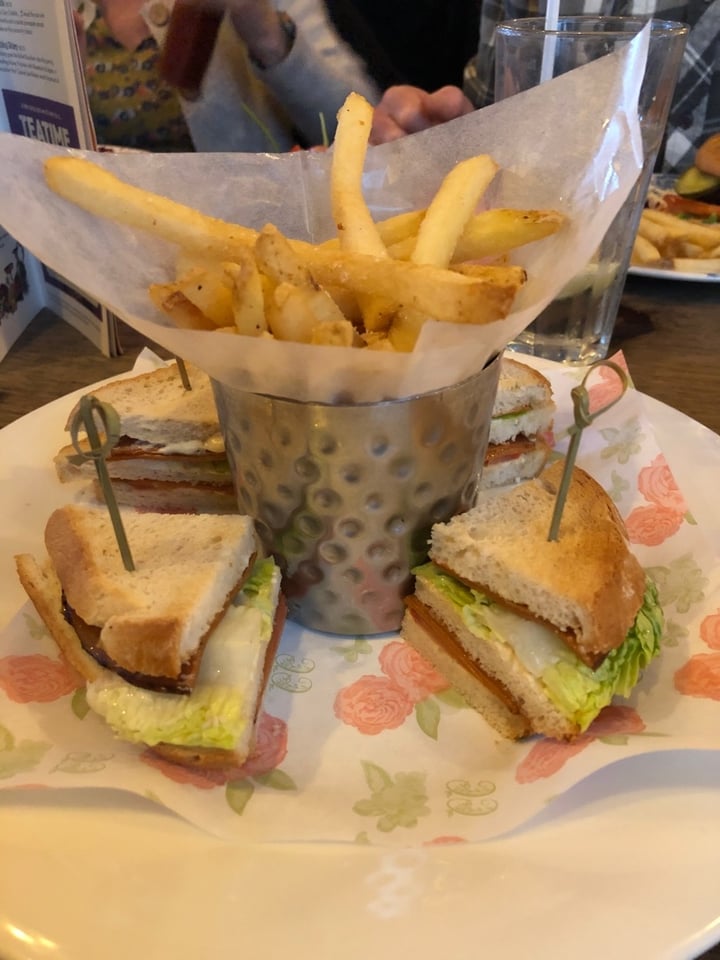 review photo of Cosy Club Vegan BLT shared by @minimallucy on 15 Dec 2019 - review