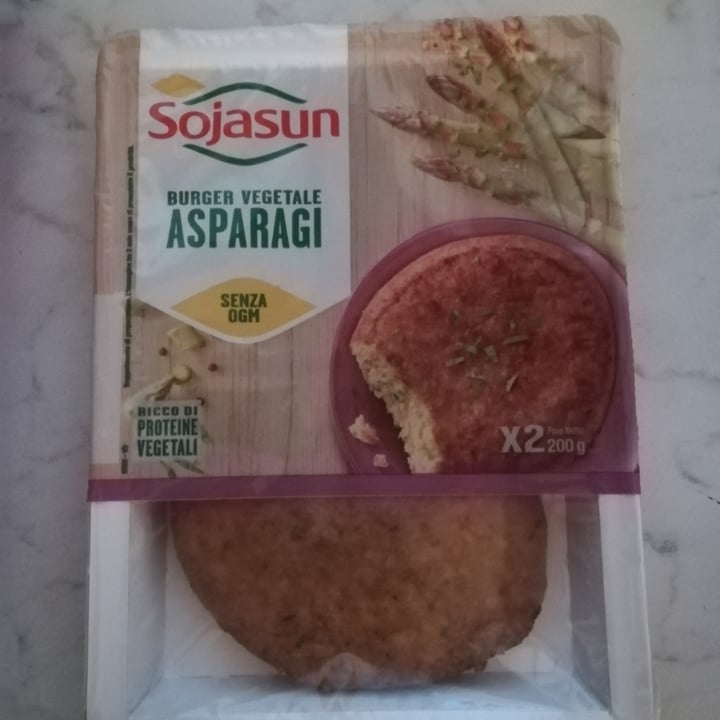 review photo of Sojasun Burger Vegetale Asparagi shared by @giadabroggio on 30 Sep 2022 - review