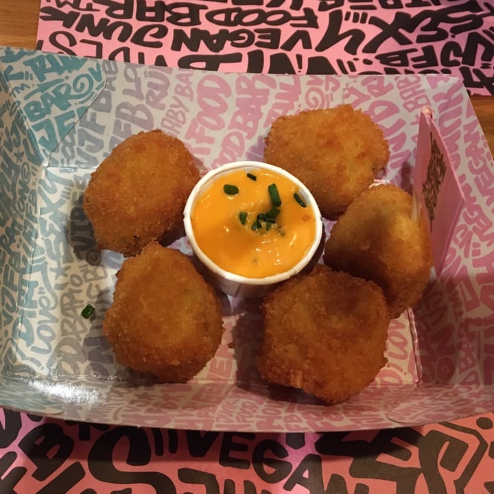 review photo of Vegan Junk Food Bar Mac & cheeze balls shared by @animafragile85 on 30 Sep 2022 - review