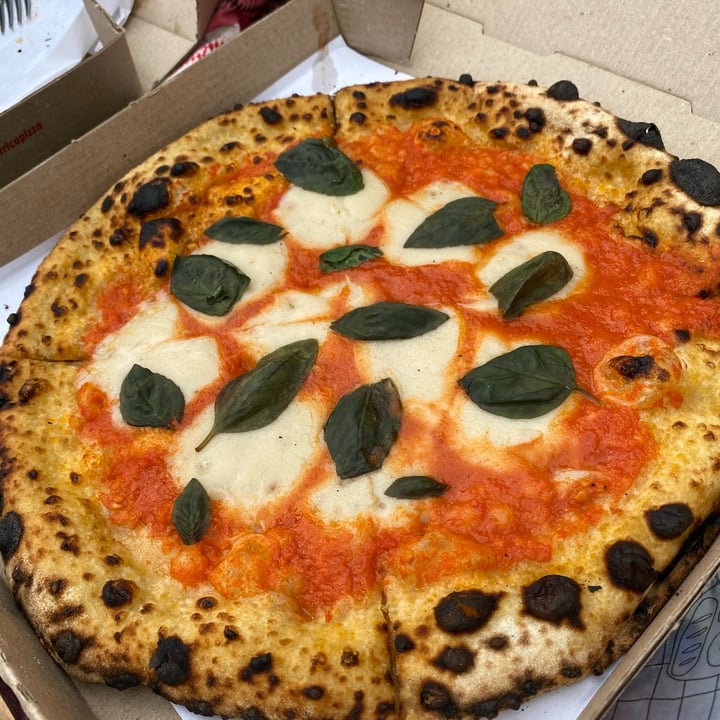review photo of Electrica Pizza Margarita shared by @luchiesti96 on 30 Dec 2021 - review