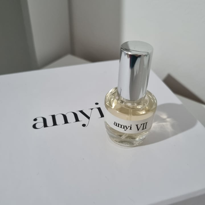 photo of amyi Perfume Amyi V shared by @isazanelatto on  11 May 2022 - review