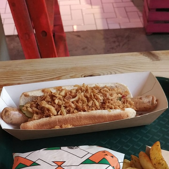 photo of La Trocadero Clásica Hot dog shared by @irenebaldrich on  12 Sep 2020 - review