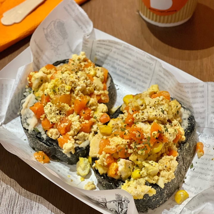 photo of SUSU Vegan Mylk Bar Penang Scrambled Tofu with Vegan Cream Cheese on Charcoal Ciabatta shared by @princessmiharu on  27 Dec 2021 - review