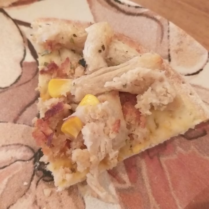 photo of Pop vegan food pizza congelada frango catupiry shared by @ysanuit on  26 Jul 2022 - review