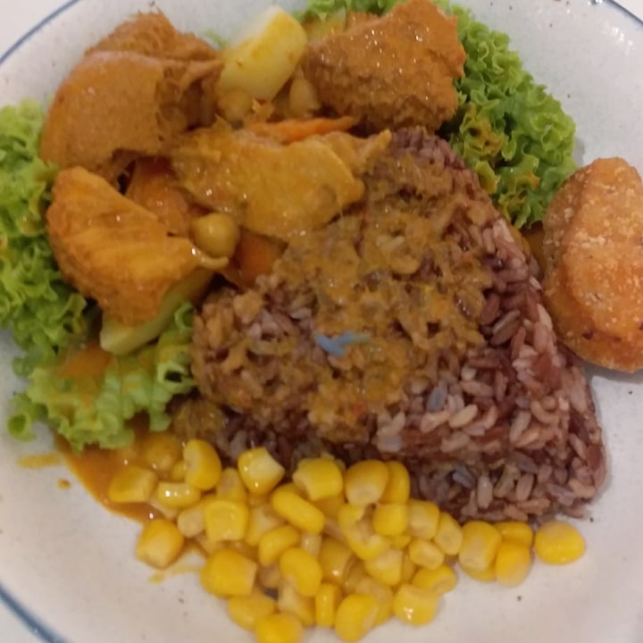 photo of Maisons Bowl Curry Mushroom Set Meal (Brown Rice) shared by @bexenc on  09 Jun 2022 - review