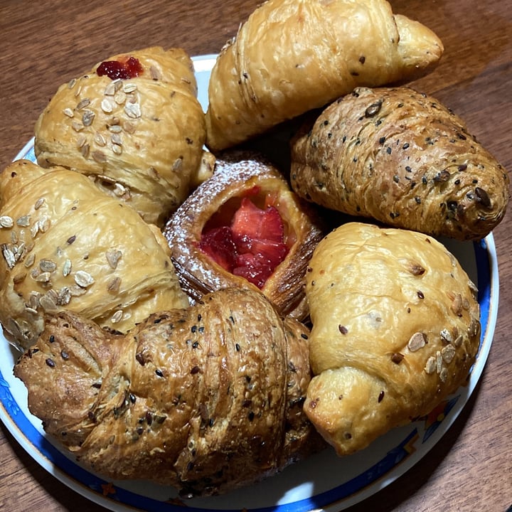 review photo of Derecò vegan brioches shared by @alessiaaa18 on 10 May 2022 - review