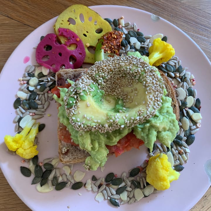 photo of Brunch & Cake Rosselló Tostada de Aguacate shared by @viroliveira on  25 Oct 2021 - review
