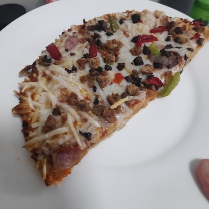 photo of Daiya Pizza supreme shared by @urielmtz on  20 Aug 2022 - review