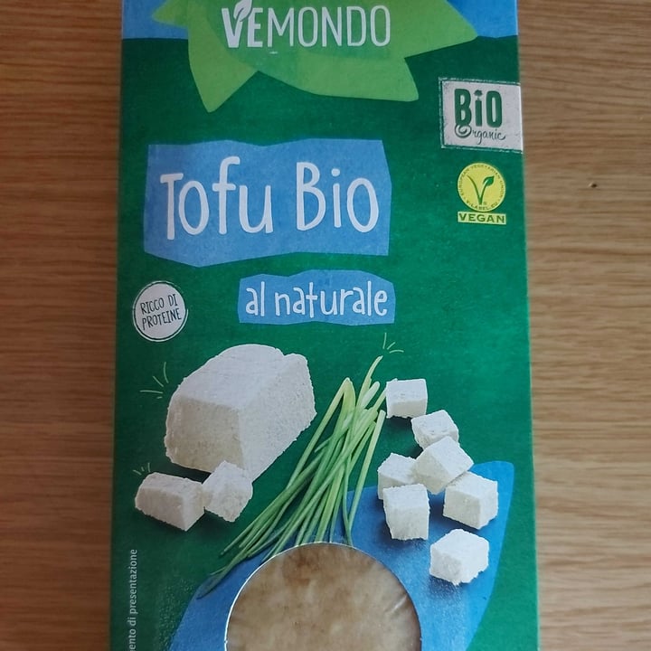photo of Vemondo Tofu Bio al naturale shared by @giulio19 on  29 Nov 2021 - review