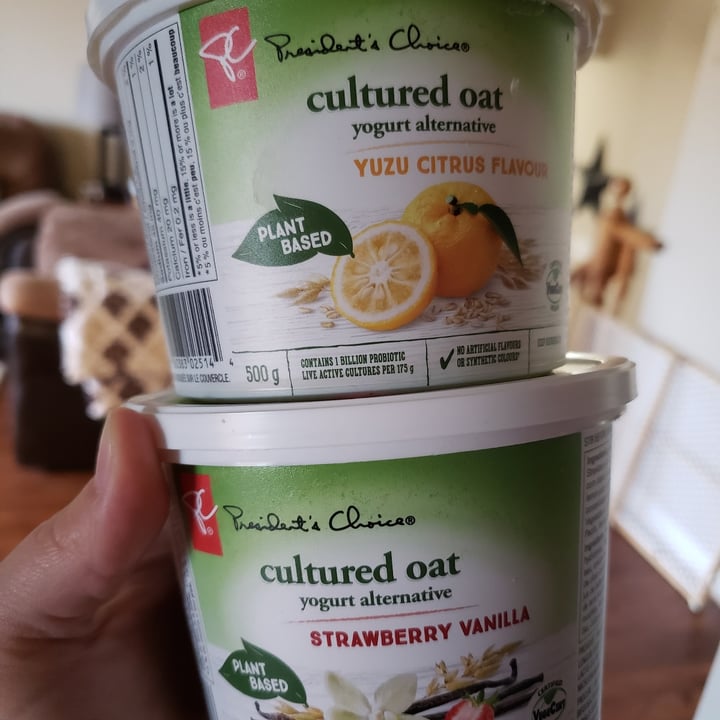 photo of President's Choice Cultured Oat Yogurt Alternative Yuzu Citrus Flavour shared by @mermade on  15 Nov 2021 - review