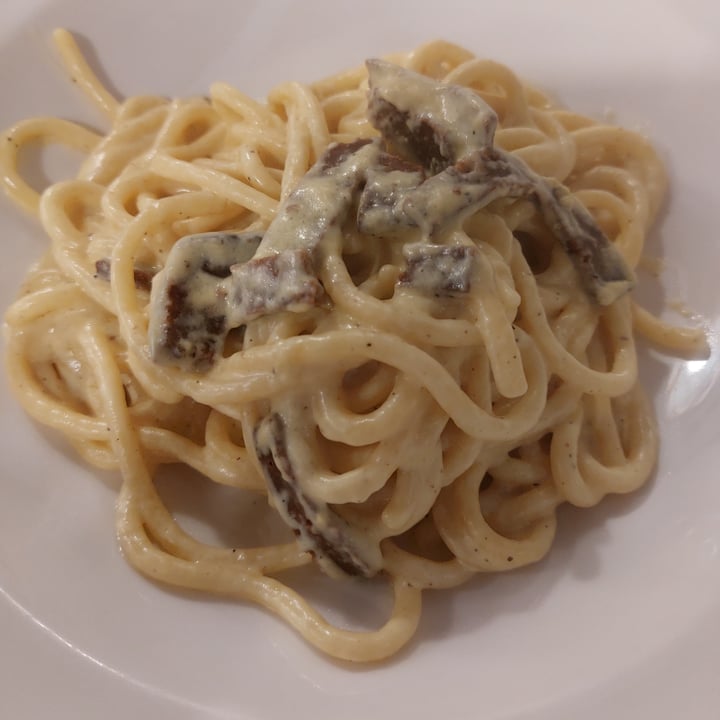 photo of Ristorante Vegano Biologico La Lanterna Bigoli alla carbonara vegetale shared by @gemmaviva on  20 Aug 2022 - review