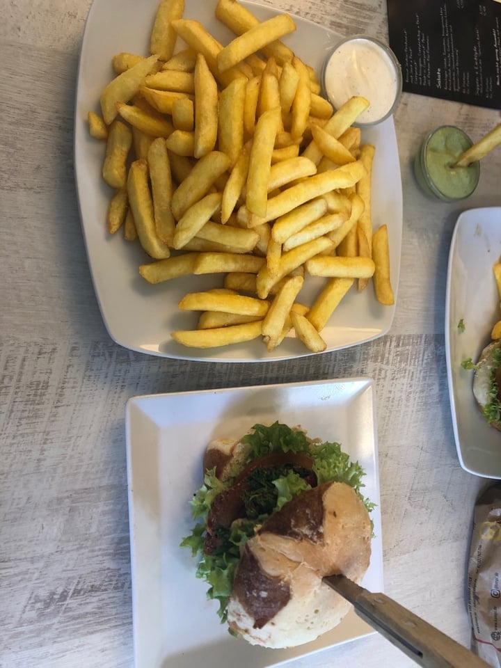 review photo of Veganbar K(r)assler Grünburger shared by @m4dceropterix on 10 Mar 2020 - review