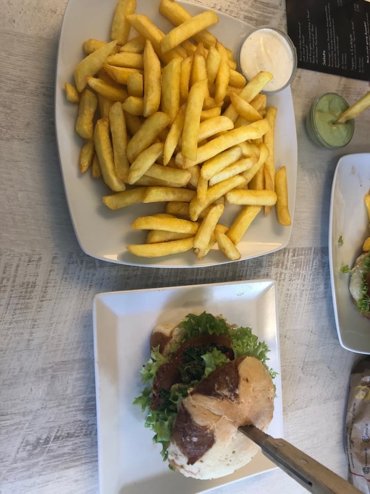 photo of Veganbar K(r)assler Grünburger shared by @m4dceropterix on  10 Mar 2020 - review