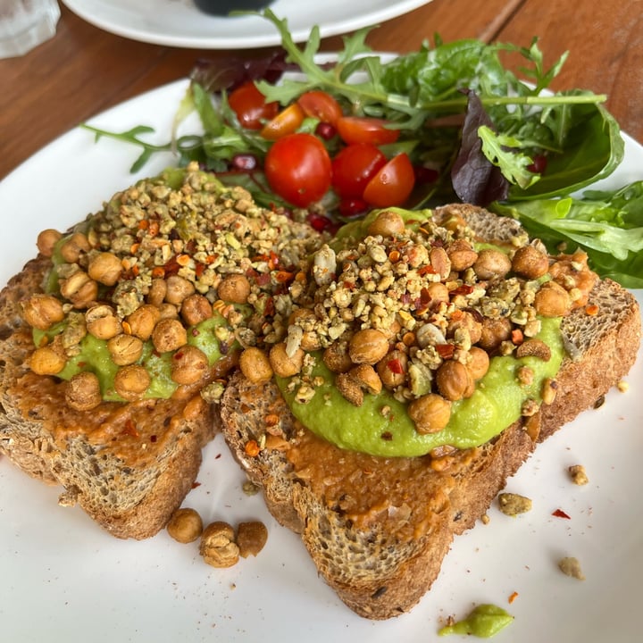photo of Privé at Singapore Botanic Gardens Middle Eastern Avocado Toast shared by @preethiness on  30 May 2022 - review