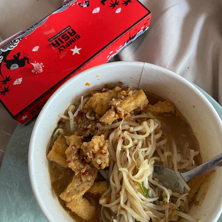 photo of Simply Asia - Benmore Gardens Thai Spice Ramen Noodles shared by @kateemma5 on  06 Oct 2021 - review