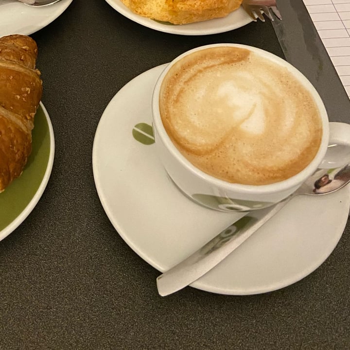 photo of Nora book & coffee Cappuccino di soia shared by @elila on  06 Nov 2022 - review