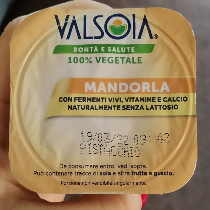 review photo of Valsoia Pistacchio Mandorla shared by @giorgiaserafini on 05 Apr 2022 - review