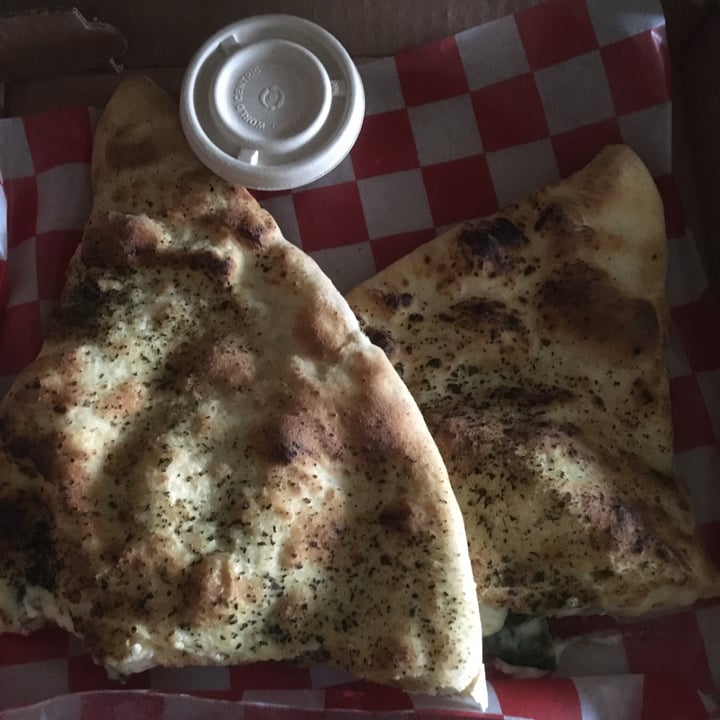 photo of Ixteriolo's Calzone Salvaterra shared by @jesuscarrillo on  06 Sep 2021 - review