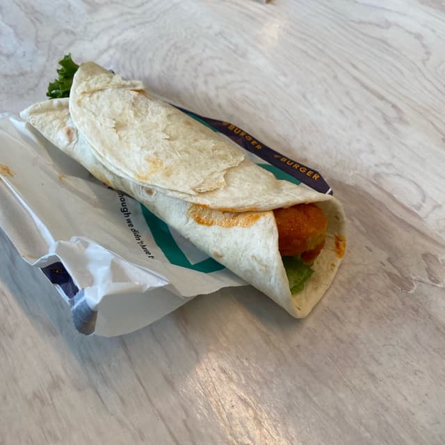 Foto do prato “Buffalo Chick’n Wrap”