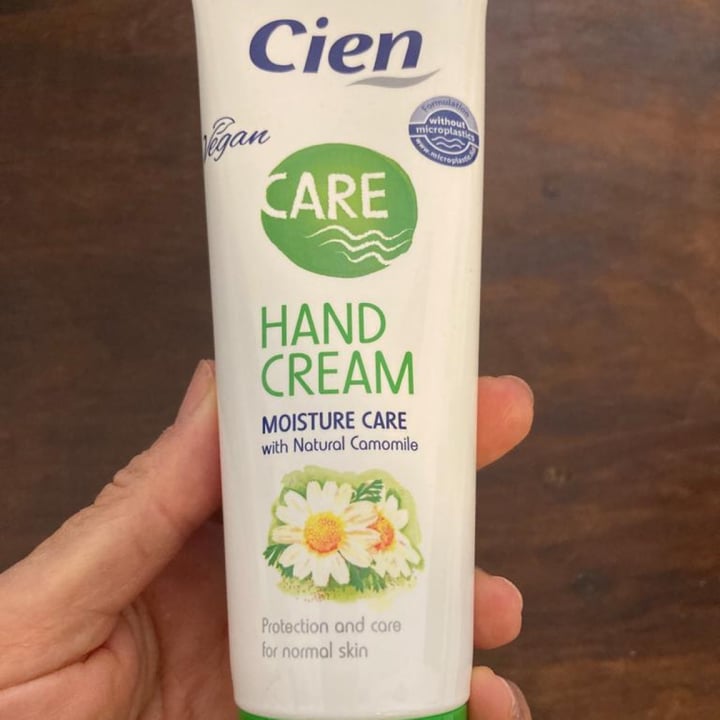 photo of Cien Hand cream camomile shared by @balena62 on  30 Jun 2022 - review