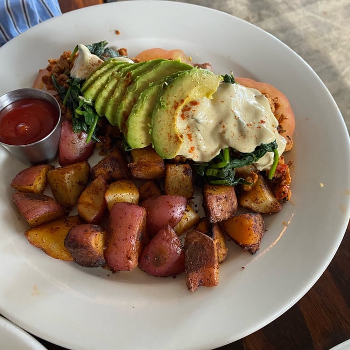 photo of Sage Plant Based Bistro and Brewery Echo Park Tempeh sausage Florentine shared by @motherofeden on  23 Apr 2022 - review