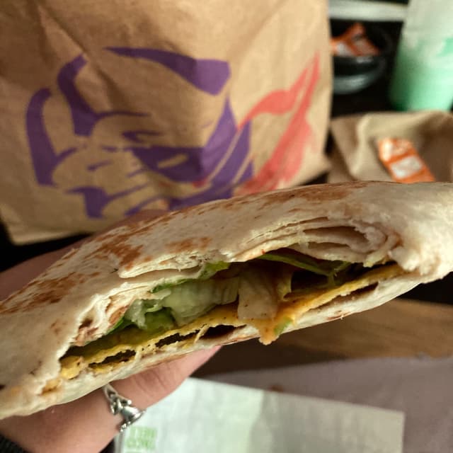 Foto do prato “Black Bean Crunchwrap Supreme”