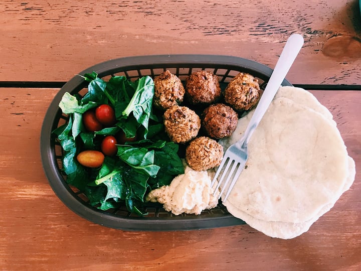 photo of Veggie Happy Falafel shared by @alinpadilla on  20 Dec 2019 - review