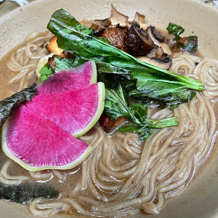 review photo of Plantasia Ramen shared by @leeponce on 03 Sep 2021 - review