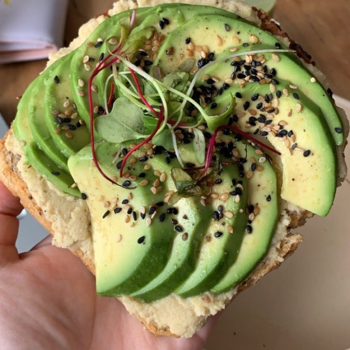 photo of La Latteria Hummus toast shared by @sergioger21 on  07 Apr 2022 - review