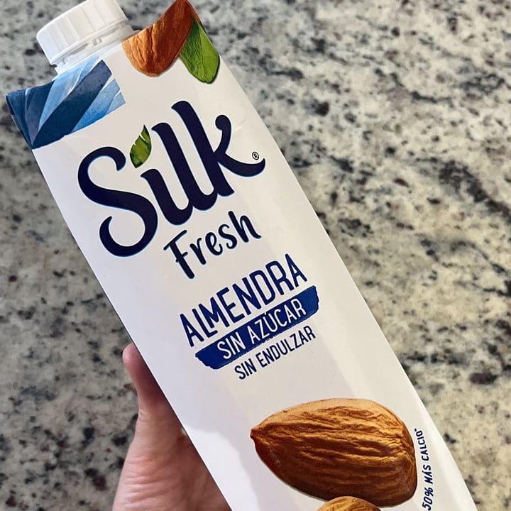 photo of silk almond milk Silk Fresh shared by @maolimx on  07 Jul 2022 - review