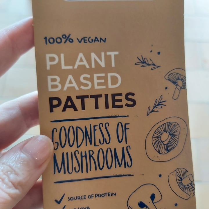photo of Denny Plant based patties shared by @hayleycoop on  14 Aug 2021 - review