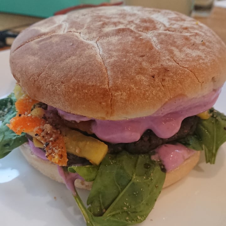photo of Vegan Yes Shoreditch Hemp And Soya Burger shared by @sunmoony on  30 Sep 2021 - review