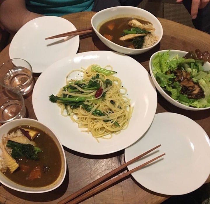 photo of Cafe Stay Happy Veggie Pasta shared by @veganwithamor on  31 Mar 2020 - review