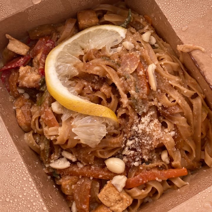 review photo of Veggie Penguin pad thai shared by @marialopezzglez on 24 Jul 2021 - review