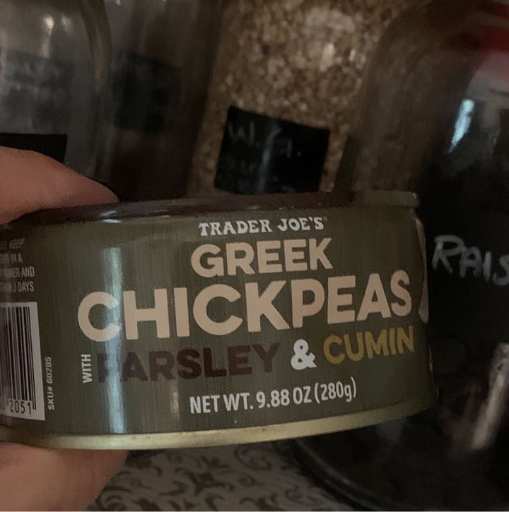 review photo of Trader Joe's Greek Chickpeas With Parsley & Cumin shared by @vegrunner on 26 May 2022 - review