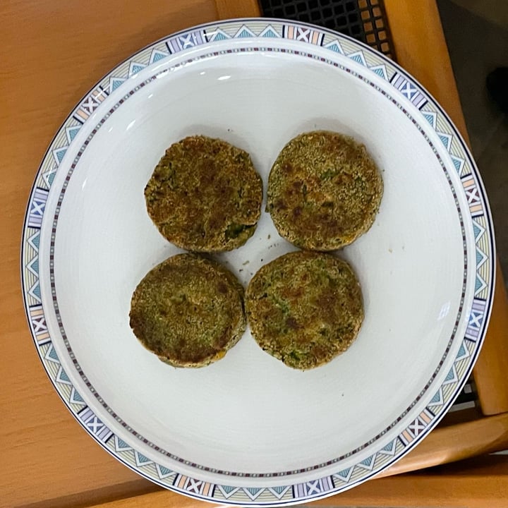 review photo of Kioene Miniburger Broccoli E Kale shared by @vveggie on 25 Sep 2022 - review