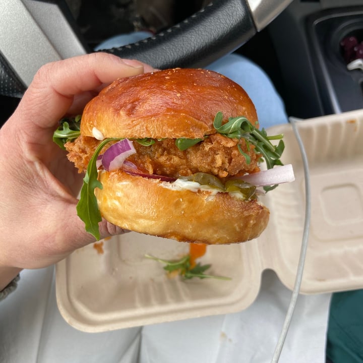 review photo of Eureka Compass Vegan Food Buffalo Chiken Sandwich shared by @hanrezac on 18 Feb 2021 - review