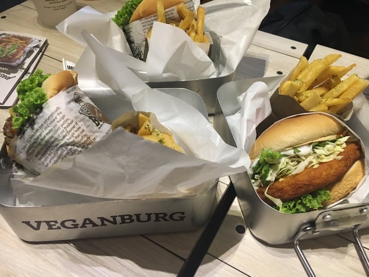photo of VeganBurg Singapore Chili Krab Burger shared by @tansari on  01 Mar 2020 - review
